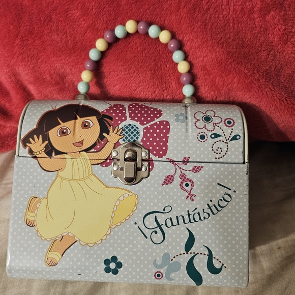 Dora The Explorer 2008 Metal Purse/ Lunchbox - Picture 2 of 9